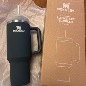 Stanley Tumbler 40 oz - Navy, Soft touch